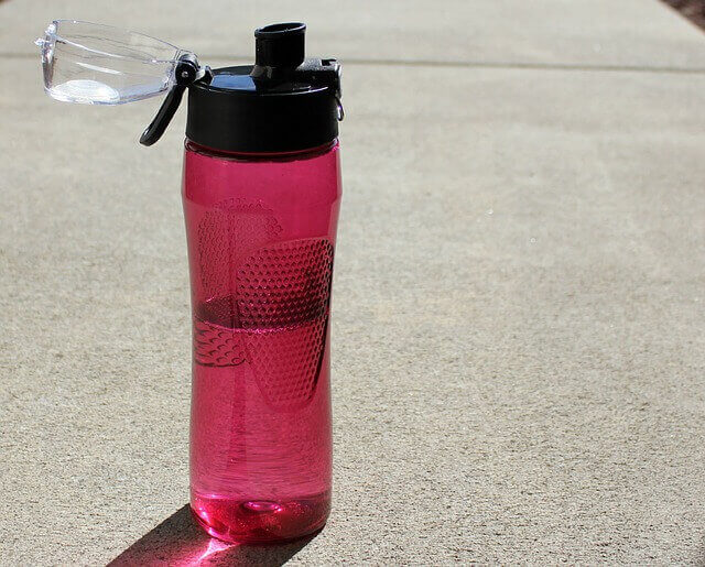 YOUR FAVORITE REUSABLE WATER BOTTLE IS NOT WHAT YOU THINK IT IS
