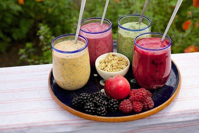 always make your weight loss smoothies at home using real fruits and vegetables